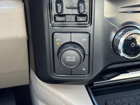 New 2026 Ford F350 Platinum w/ Platinum Plus Package AWD/4WD image 32