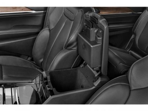 Used 2023 Jeep Grand Cherokee L Overland w/ Luxury Tech Group IV image 17