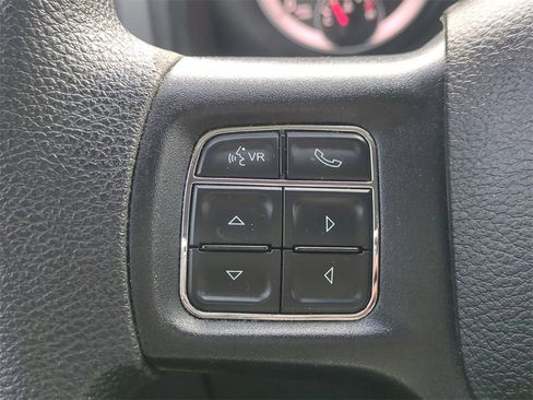 Used 2020 RAM 1500 Classic SLT image 27