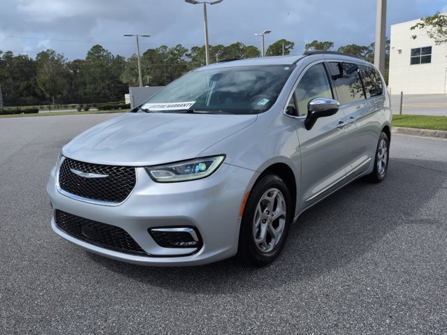 Used 2023 Chrysler Pacifica Limited FWD image 9