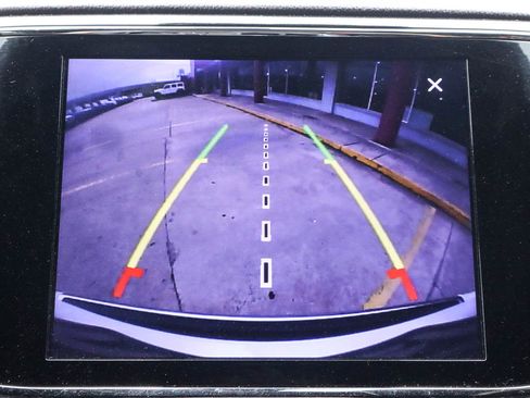Used 2019 Jeep Grand Cherokee Overland AWD/4WD image 12