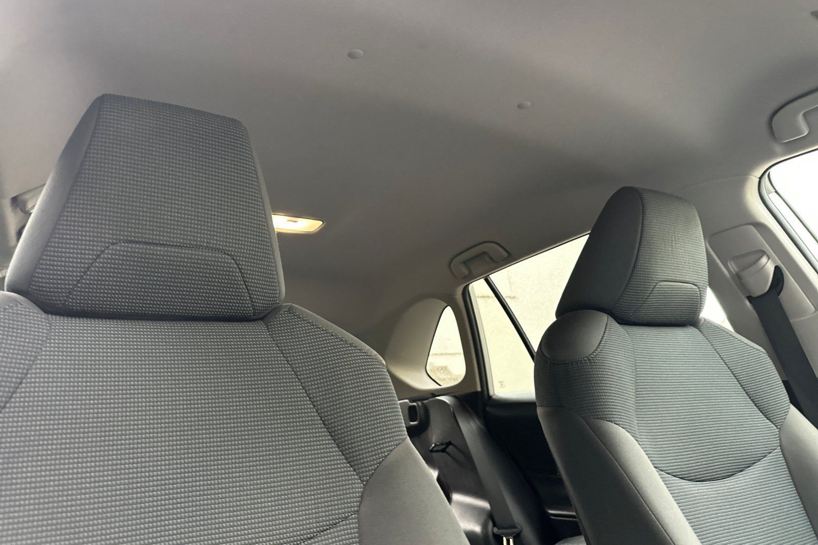 Used 2023 Toyota RAV4 LE AWD/4WD image 18