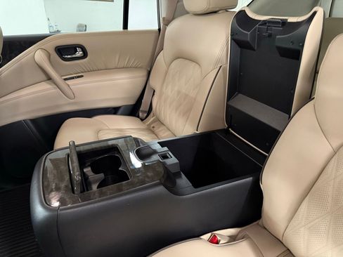 Used 2024 Nissan Armada Platinum w/ Captain's Chairs Package RWD image 25