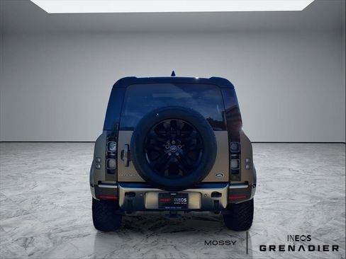 Used 2020 Land Rover Defender 110 X image 6