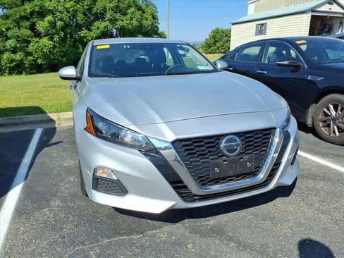 Used 2022 Nissan Altima 2.5 S FWD image 19