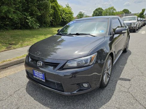 Used 2012 Scion tC FWD image 2