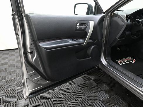 Used 2011 Nissan Rogue SV w/ SL Pkg image 20