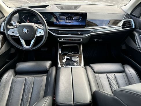 Used 2025 BMW X7 xDrive40i image 23