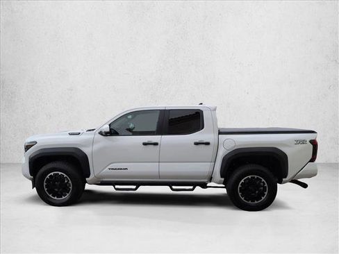 Used 2026 Toyota Tacoma TRD Off-Road w/ TRD Off Road Premium Package AWD/4WD image 9