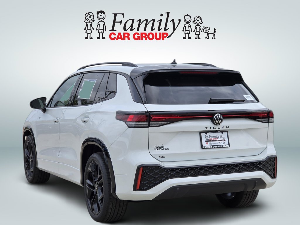 New 2026 Volkswagen Tiguan SE R-Line FWD image 3