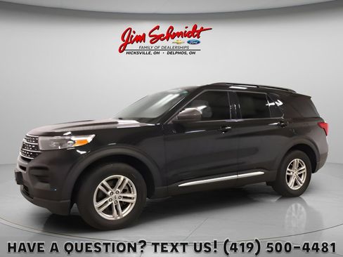 Used 2021 Ford Explorer XLT AWD/4WD image 1