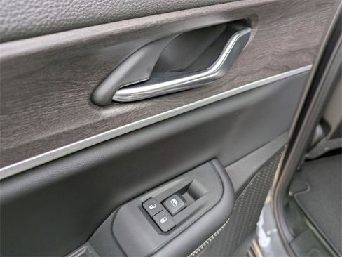 New 2025 Jeep Grand Cherokee Limited w/ Black Appearance Package image 23