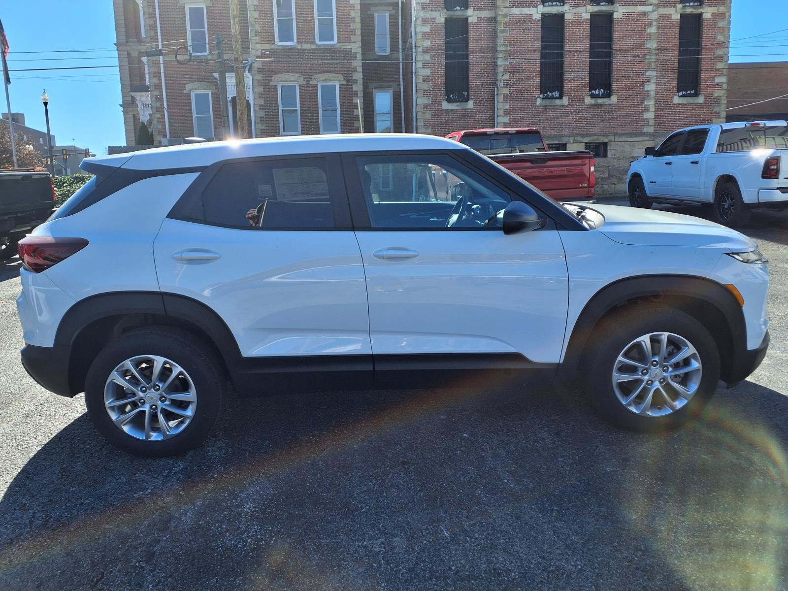 New 2026 Chevrolet TrailBlazer LS w/ LS Convenience Package AWD/4WD image 2