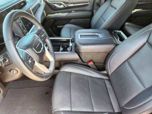 Used 2023 GMC Yukon XL Denali AWD/4WD image 11