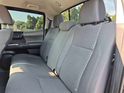 Used 2021 Toyota Tacoma SR5 AWD/4WD image 21