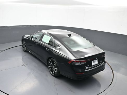 Certified 2025 Honda Accord Touring image 39