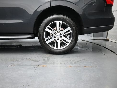 Used 2023 Ford Expedition Limited image 15