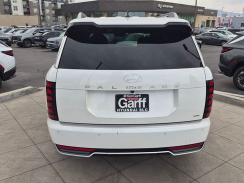 Certified 2026 Hyundai Palisade Calligraphy AWD/4WD image 5