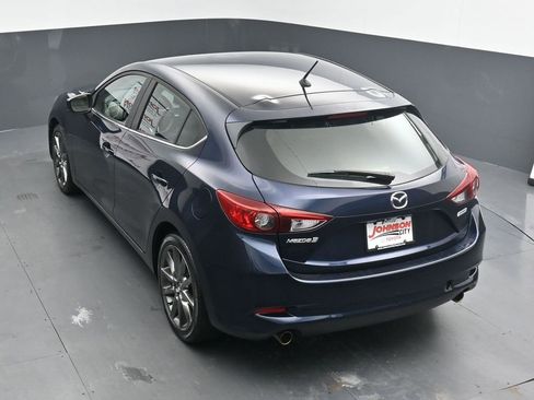 Used 2018 MAZDA MAZDA3 Touring image 32