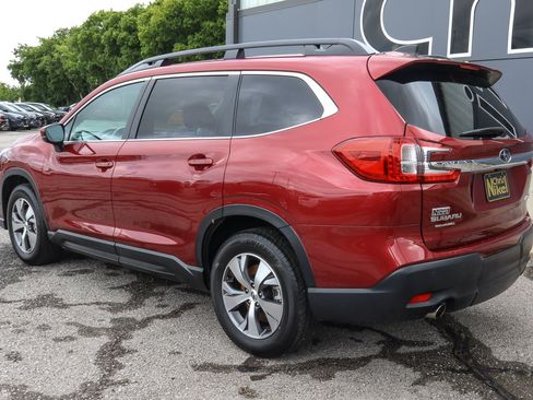 Used 2025 Subaru Ascent Premium AWD/4WD image 6