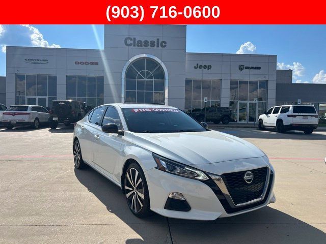 Used 2020 Nissan Altima 2.5 SR w/ Premium Package FWD image 1