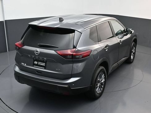 Used 2024 Nissan Rogue S AWD/4WD image 16