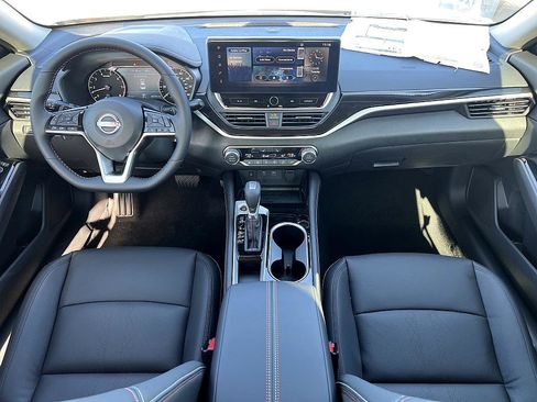 New 2025 Nissan Altima 2.5 SR image 8