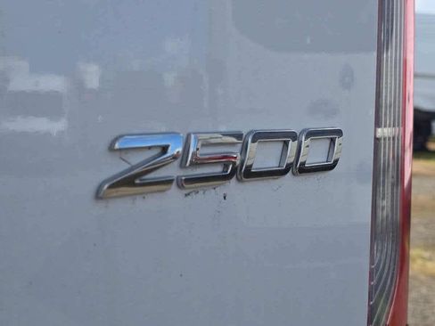 Used 2025 Mercedes-Benz Sprinter 2500 image 19