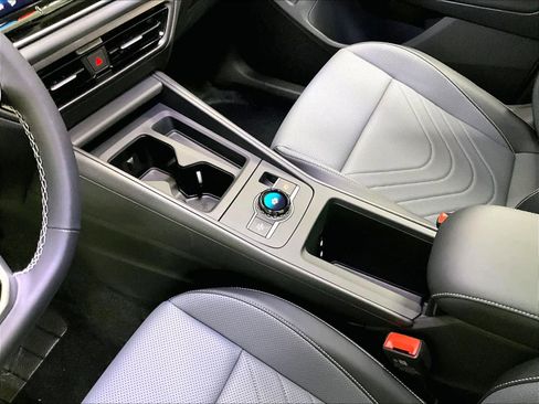 New 2026 Volkswagen Tiguan SE image 10