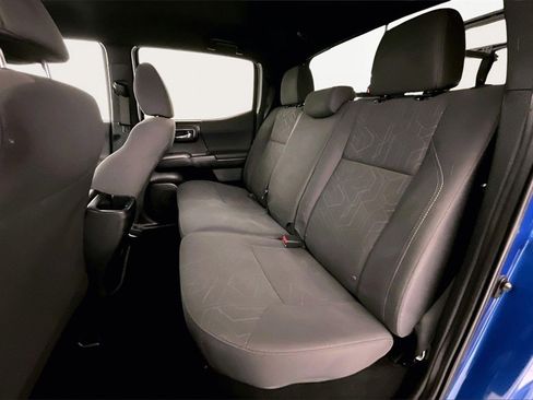 Used 2017 Toyota Tacoma TRD Off-Road image 20