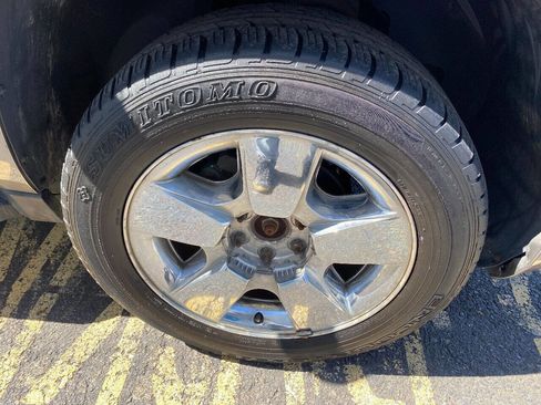 Used 2008 Chevrolet Avalanche LT w/ LT Preferred Equipment Group image 10