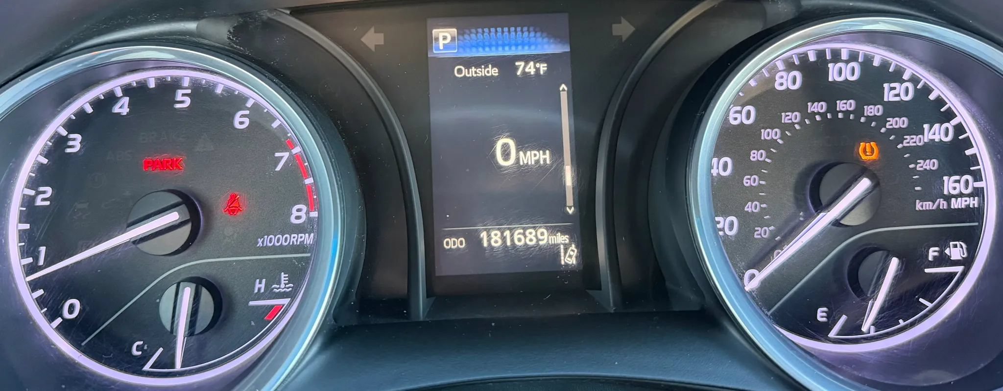 Used 2018 Toyota Camry LE FWD image 14