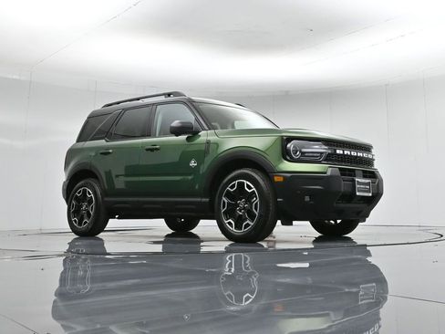 Certified 2025 Ford Bronco Sport Outer Banks w/ Outer Banks Tech Package+ image 4