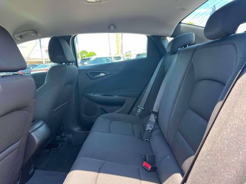 Used 2022 Chevrolet Malibu RS FWD image 13