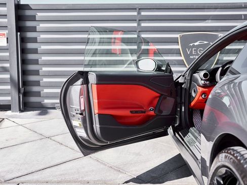 Used 2020 Ferrari GTC4Lusso AWD/4WD image 34