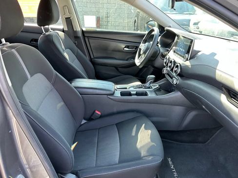 Used 2024 Nissan Sentra SV FWD image 16
