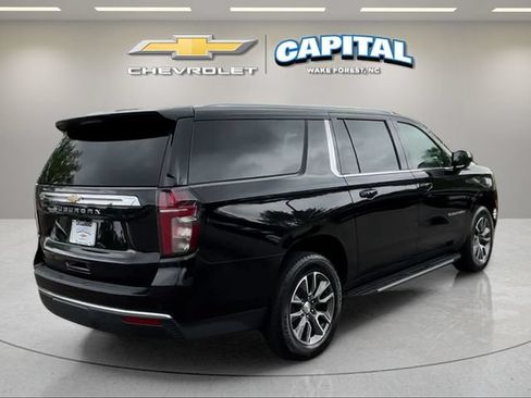 Used 2022 Chevrolet Suburban LS w/ Driver Alert Package AWD/4WD image 5