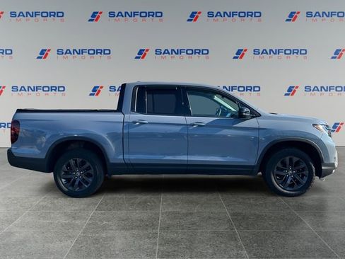 Used 2023 Honda Ridgeline Sport image 6
