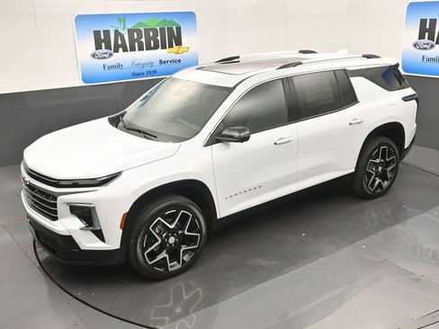 New 2026 Chevrolet Traverse High Country w/ LPO, Floor Liner Package FWD image 25