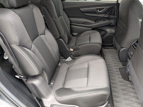 Used 2025 Subaru Ascent Premium image 37