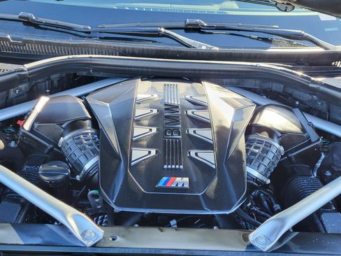 Used 2025 BMW X7 M60i image 40