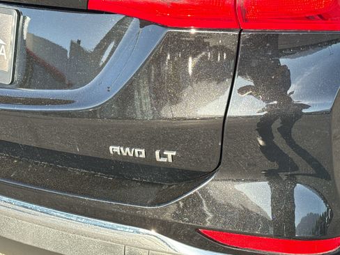 Used 2020 Chevrolet Equinox LT AWD/4WD image 17