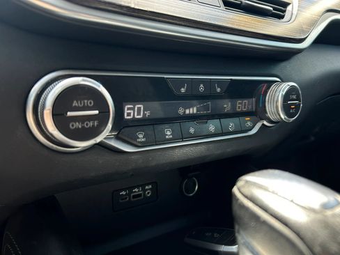 Used 2019 Nissan Altima 2.5 SL FWD image 12
