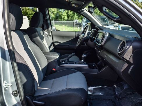 Used 2021 Toyota Tacoma TRD Sport image 16