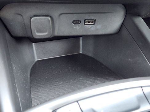 Used 2024 Chevrolet Trax LS w/ LS Convenience Package FWD image 16