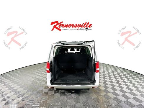 Used 2016 Mercedes-Benz Metris Passenger image 28