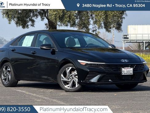 Certified 2025 Hyundai Elantra Limited image 1