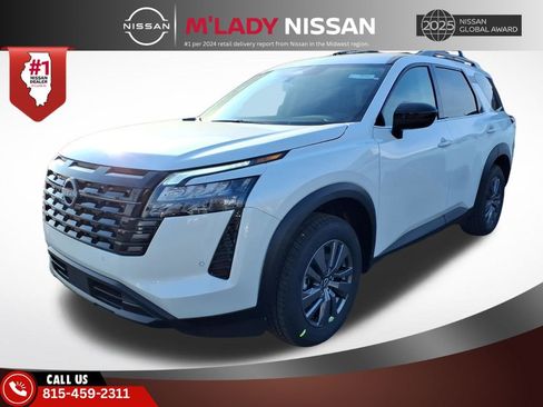 New 2026 Nissan Pathfinder SV image 3