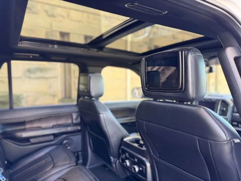 Used 2019 Ford Expedition Limited image 53