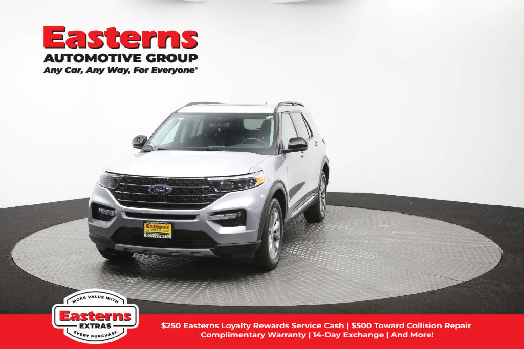 Used 2023 Ford Explorer XLT w/ Equipment Group 202A AWD/4WD image 56